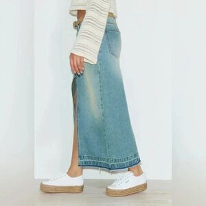 NWT  URBAN OUTFITTERS DENIM MAXI SKIRT with high slit S